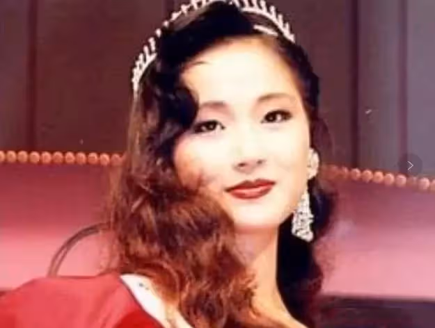 萬綺雯當年有多美?清純可人身材佳,甄子丹為她奮不顧身,網友:很有氣質