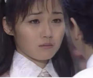 萬綺雯當年有多美?清純可人身材佳,甄子丹為她奮不顧身,網友:很有氣質