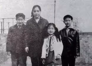 四大天王童年照曝光,認出張學友用1秒,郭富城小正太,網友:劉德華小時候太帥了