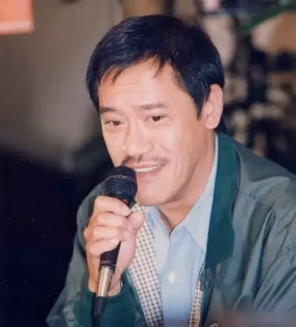 年輕時是人上人,晚年生活心酸,這4位巨星,最慘的靠洗腎續命