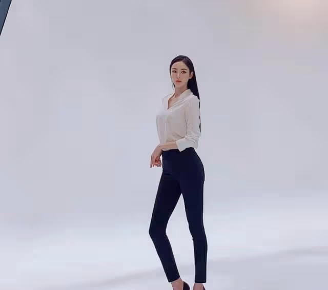 高個子女星李多熙的坎坷演藝之路,今成韓國時尚女王!