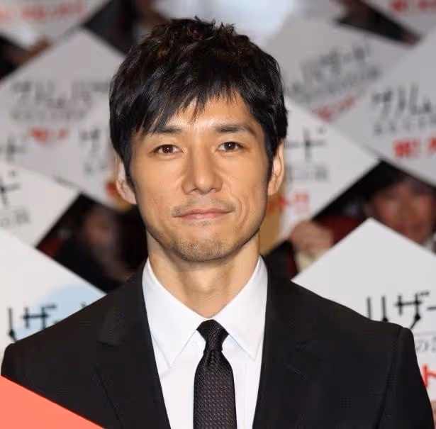 日本51歲「禁慾男神」徹底火了:大叔那麼多,想嫁的只有他一個