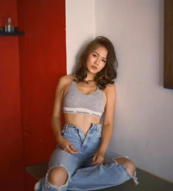 敢言敢語!TVB女神小花自曝想與老戲骨胡楓拍床戲:可以一起下棋