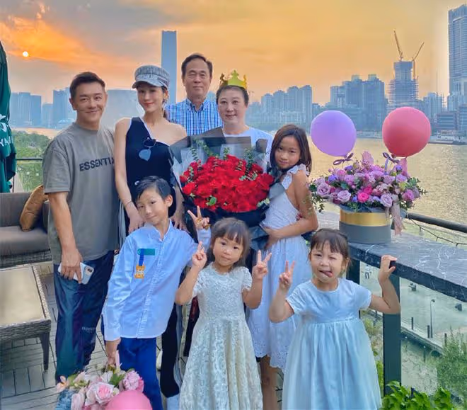 陳浩民一家上海封控生活,妻子吐槽食物太貴,50元的菜卻賣1500元