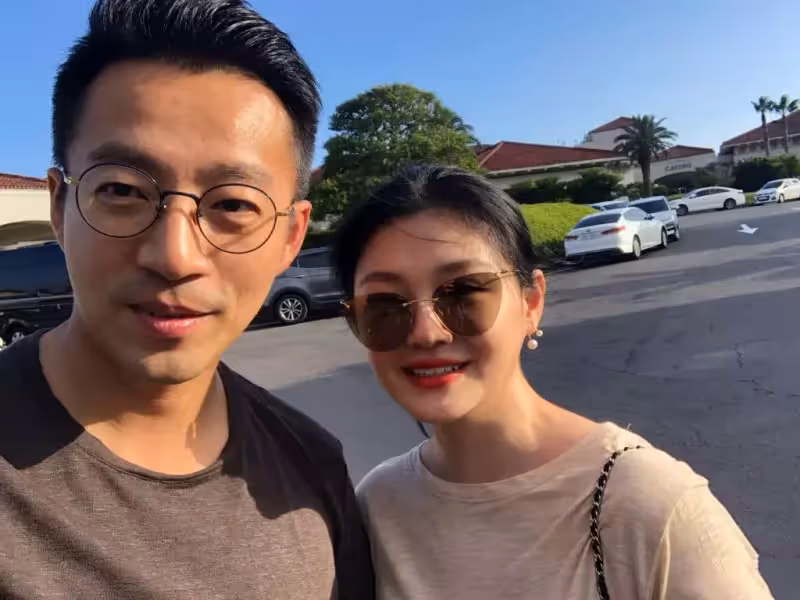 大s婚姻又陷危機感,老公被譴回國,網友:該想想汪小菲的好了