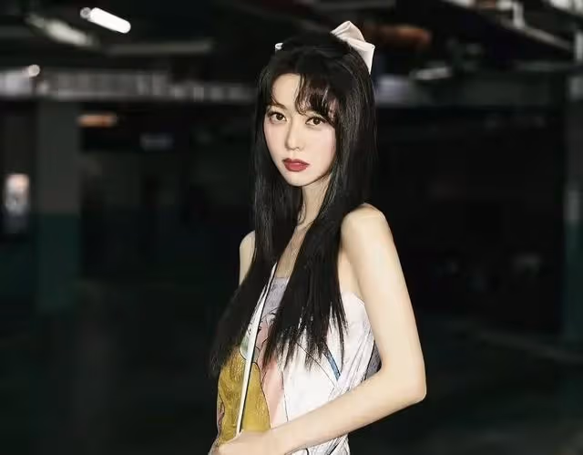 香港知名女星被質疑整容！突變尖下巴撞臉范冰冰，網友直呼不敢認
