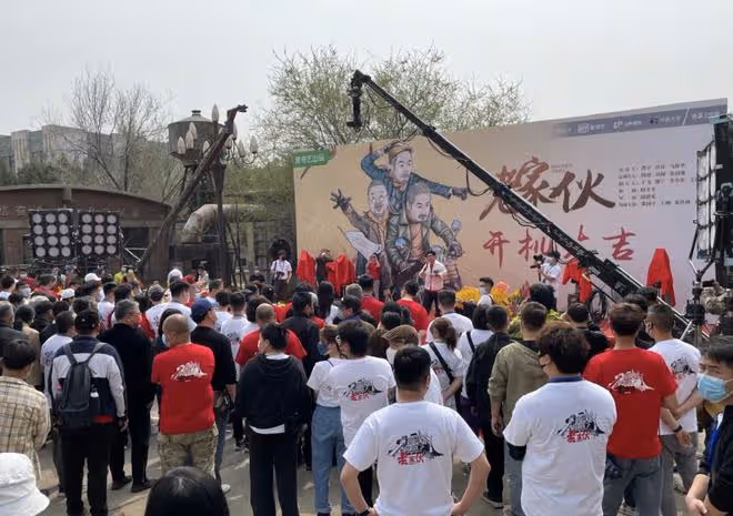 前「央視一姐」周濤跨界拍戲！將與張國立同台飆戲，54歲氣質超贊