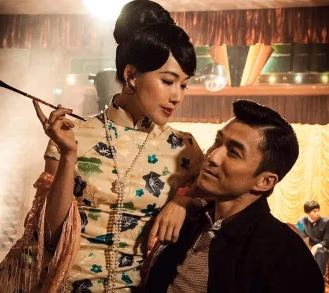 李施嬅獨自看病不見未婚夫，疾病纏身變大小眼，將做第2次手術