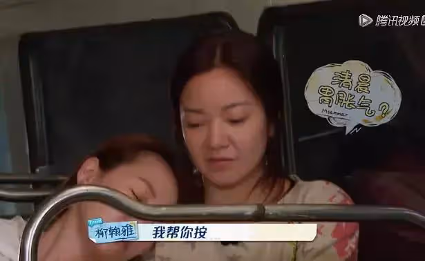 小S初中藝術照曝光,臉型比姐姐精緻流暢,但氣質相差還是蠻大的!