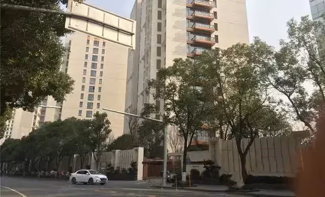 張翰到底有多富,光他住的地方,普通人幾百年都買不起!