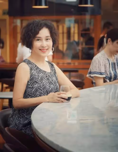 「錯誤婚姻毀半生」蕭瑤19歲入行,當紅時遠嫁印尼 婚姻遭遇不幸「逃回臺灣」一雙兒女給振作勇氣:一切從頭開始