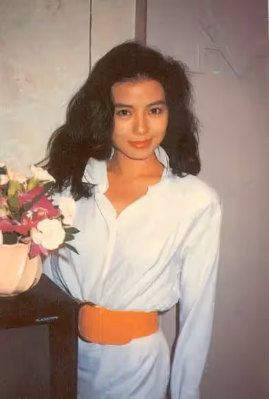 拒絕劉德華成龍追求!她「獨愛平凡尪」巔峰期結婚息影 47歲為他「守寡16年」至今無兒無女