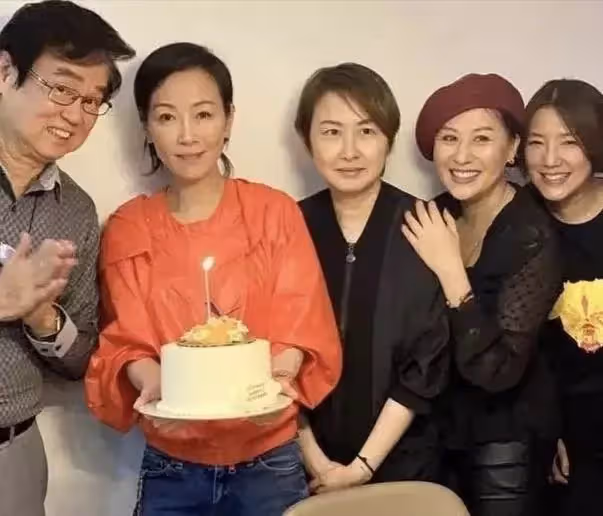 「短髮女神」袁潔瑩罕見現身,身材消瘦體重不足80斤,至今單身,網友:可惜了曾經這麼好的姑娘