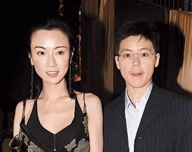 「短髮女神」袁潔瑩罕見現身,身材消瘦體重不足80斤,至今單身,網友:可惜了曾經這麼好的姑娘