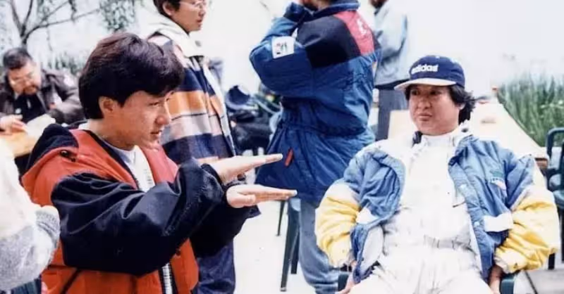 29年前,成龍和洪金寶的功夫對決,創造了兩部經典,卻輸給周星馳!