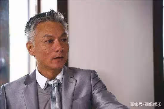 他是香港第一美男子!曾迷住劉嘉玲林青霞 58歲破產被妻兒拋棄 :只能退居幕後