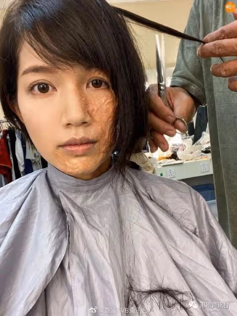 被伍姑娘掌摑大叫舒服！TVB新晉小花無意重組女團