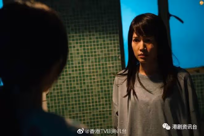 被伍姑娘掌摑大叫舒服！TVB新晉小花無意重組女團