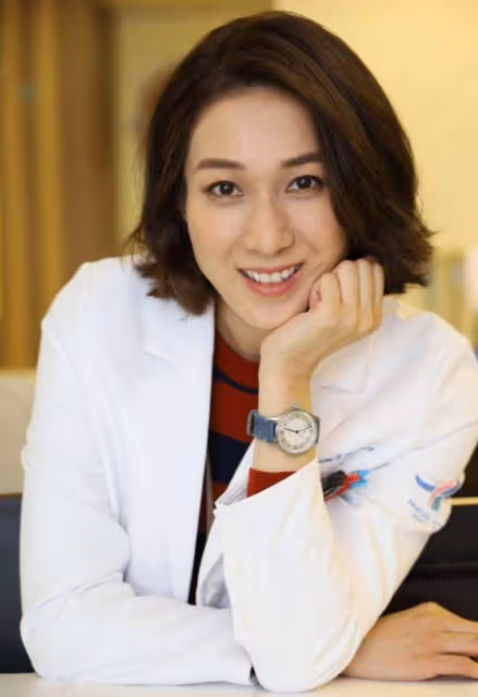 峰迴路轉!TVB正式發聲明闢謠王祖藍離職,稱對方在執行內地業務