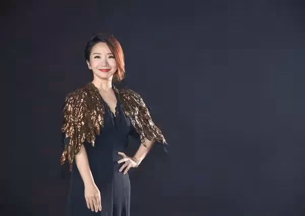人生不止往前看，有遠見的女人，在40歲之後，會為自己留後路