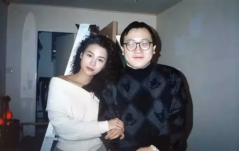 昔日「艷星」陳雅倫曝近況，定居廣州至今未婚，情史豐富得像本書