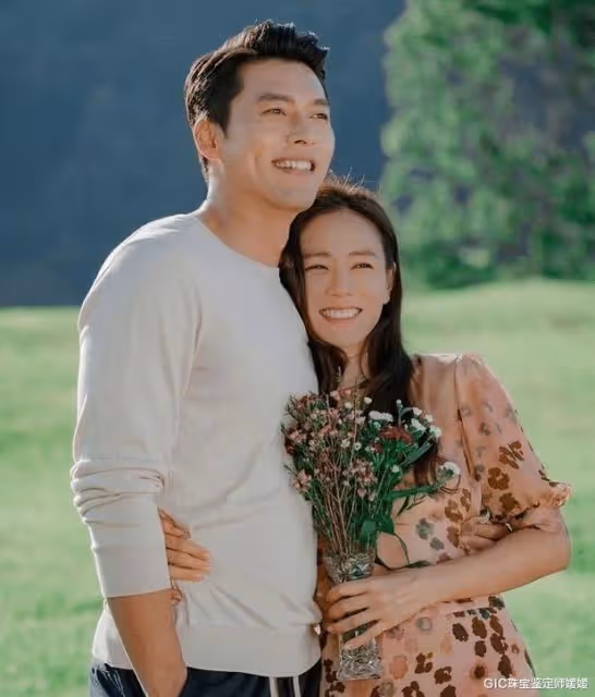 玄彬和孫藝珍喜結連理,婚戒款式經典時尚,也是拿破崙皇后的最愛