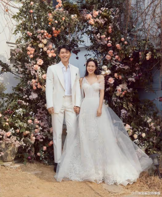 玄彬和孫藝珍喜結連理,婚戒款式經典時尚,也是拿破崙皇后的最愛