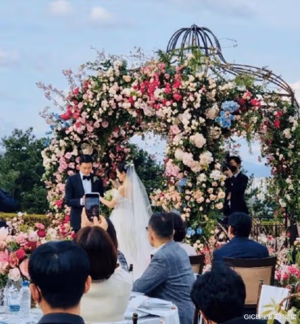 玄彬和孫藝珍喜結連理,婚戒款式經典時尚,也是拿破崙皇后的最愛