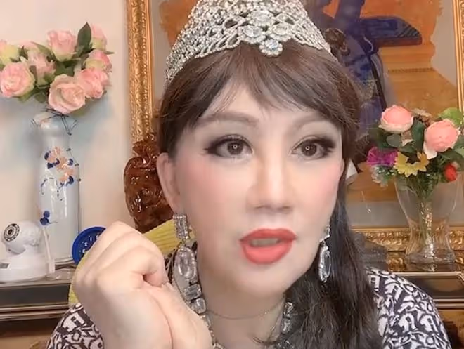 73歲女星否認追過濮存晰,稱追求者排十幾條街,要她倒追是做夢吧