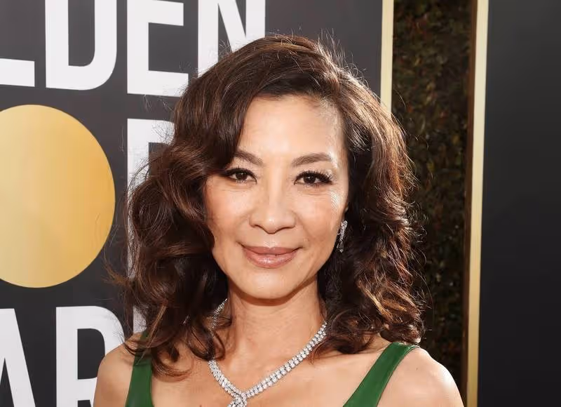 身形暴瘦一大圈!59歲亞洲巨星「確診新冠」曝病床照 她感慨喊:「我有多想和你們在一起」