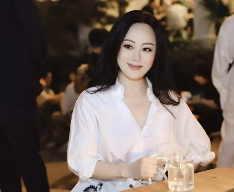遭網友炮轟貨不對板!香港知名女星帶貨翻車,一個口罩賣276元