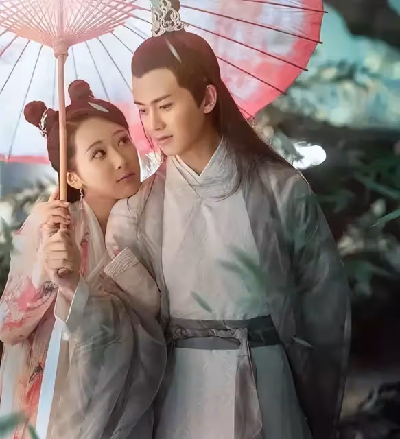 任嘉倫曬自拍慶33歲生日,半個娛樂圈送上祝福!