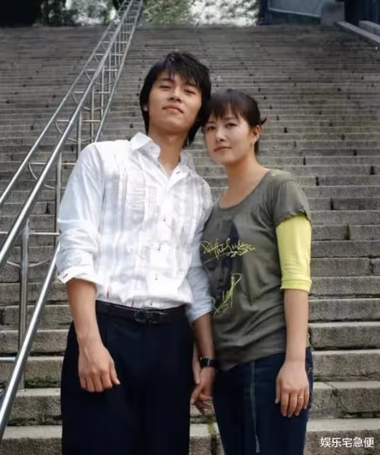 玄彬孫藝珍婚後11天:女方發了婚禮高清照,韓媒爆兩人機場蜜月照