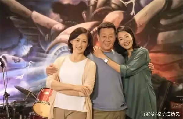 坐擁雙妻的老爺專業戶！兩個妻子住上下樓 現狀曝光直言：「來世不會再娶2個」
