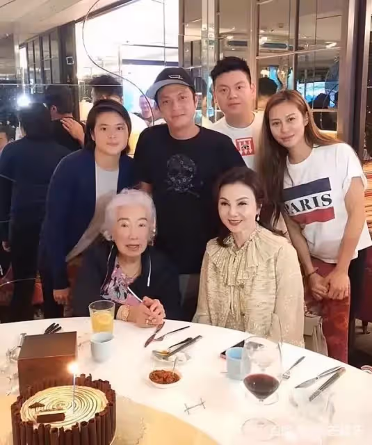 她8歲因「婉君 」成名！謝玲玲嫁豪門生5子卻遭背叛，「獲婆婆力挺」離婚分4個億：活成自己的豪門