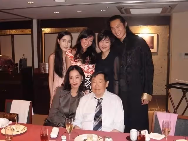 求婚3次點頭嫁豪門「她婚後苦忍丈夫出軌43年」　晚年「獨得70多億遺產」情婦拿不到半毛