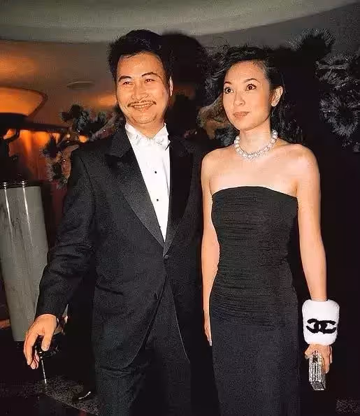「拋下落難百億前夫」和小11歲80億豪門公子交往　「姊弟戀9年情變」今48歲「容顏變化大」近照詭異