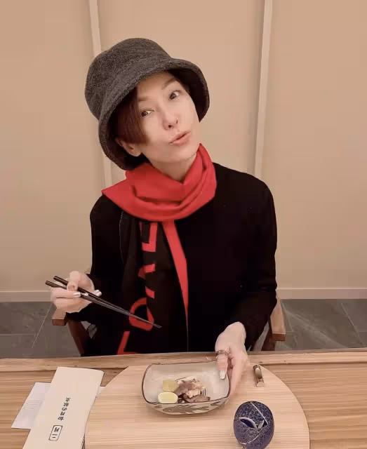 伍詠薇憶已故前夫再落淚，直言彼此是真愛，無緣1.9億遺產，直言不在乎：13天短暫婚姻也無悔