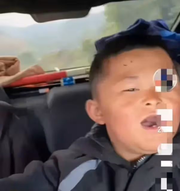 小馬雲又被炒起來了,專車接送上學笑到嘴歪,網上卻呈兩種看法!