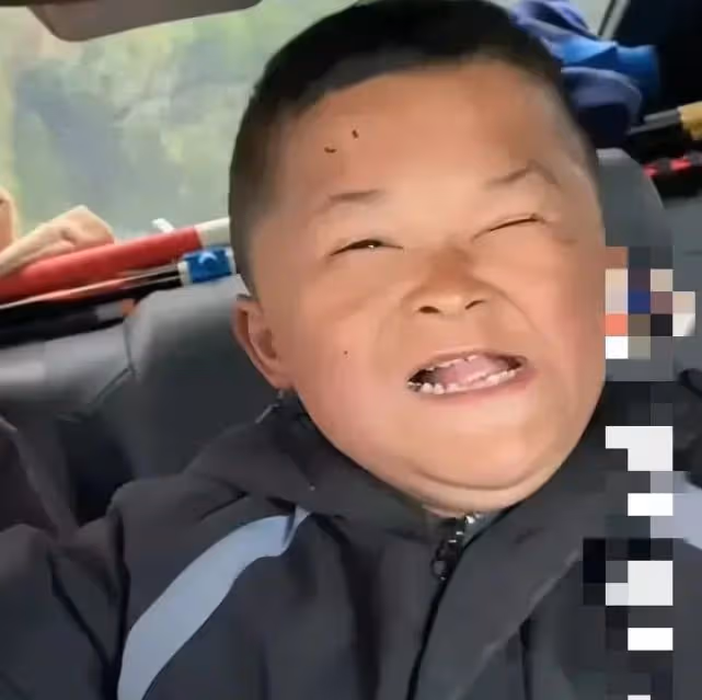 小馬雲又被炒起來了,專車接送上學笑到嘴歪,網上卻呈兩種看法!