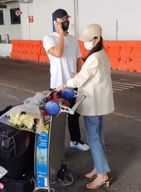 玄彬孫藝珍蜜月行程曝光:在洛杉磯打高爾夫,找李秉憲切磋球技