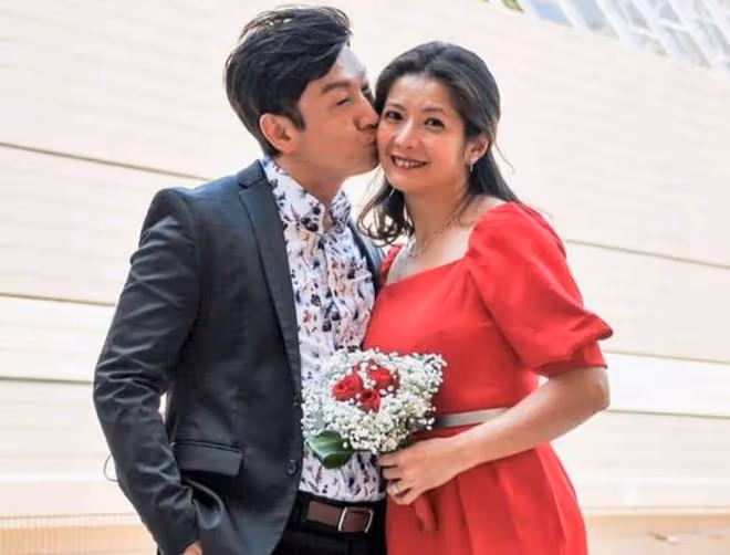 又一女星嫁初戀！48歲胡凱欣宣布3婚，婚后冠夫姓，子女滿意繼父