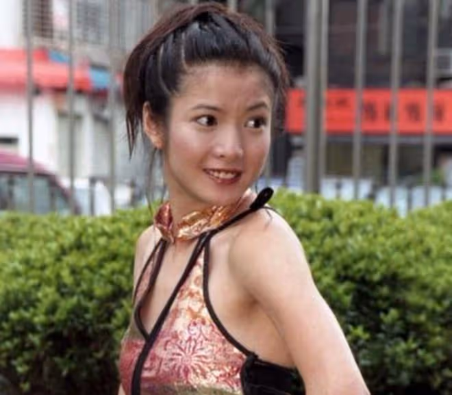 又一女星嫁初戀！48歲胡凱欣宣布3婚，婚后冠夫姓，子女滿意繼父