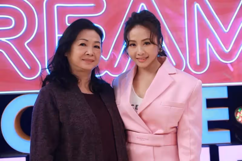 遭父家暴不敢結婚!台語歌后哽咽「母親突聽力全喪失」 淚曝原因「全都是我的錯」:錯過了黃金治療期