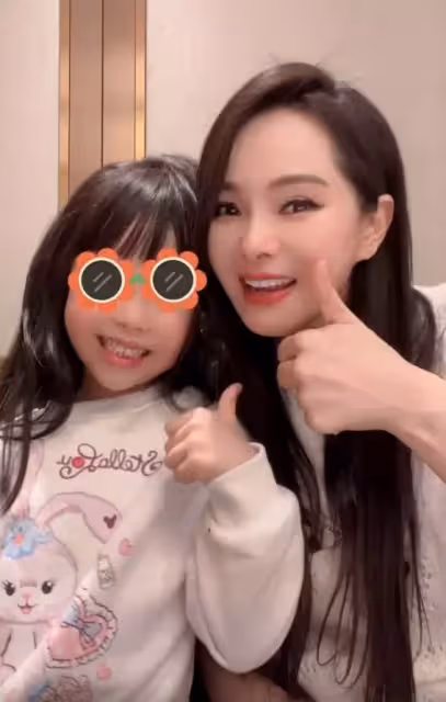 有種「逆襲」叫伊能靜女兒!5歲米粒「顏值蛻變」已美過媽媽,打臉曾「嘲笑她醜」的網友