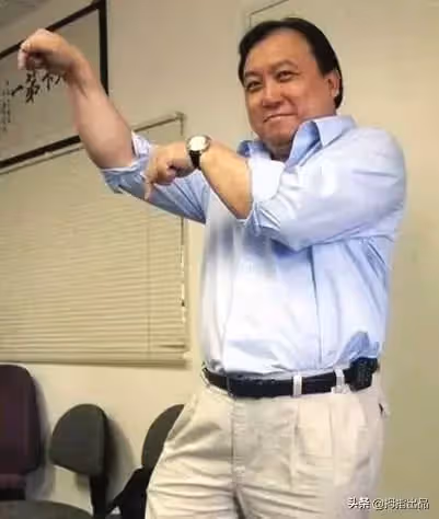 娛樂圈大佬，洪金寶的車，王晶的車，周潤發的車，都完敗給了星爺！