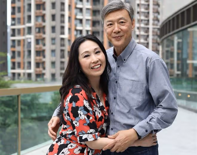 老戲骨陳榮峻接濟39歲男星,被對方公開感謝,收入低曾開公交養家