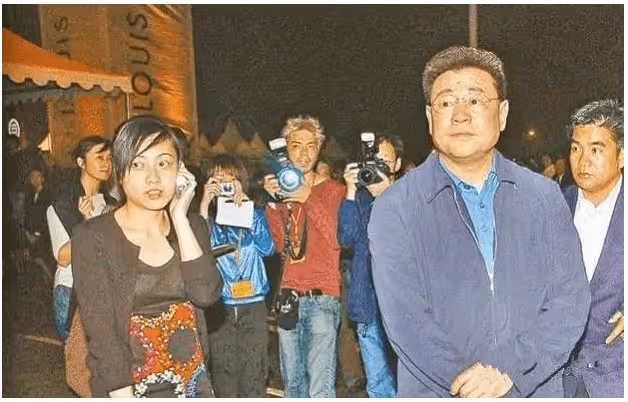 五官土氣,身材肥胖,這5位素人是怎麼打敗女明星成功嫁入豪門的