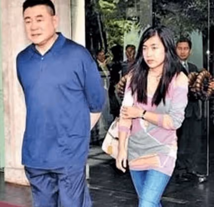 五官土氣,身材肥胖,這5位素人是怎麼打敗女明星成功嫁入豪門的