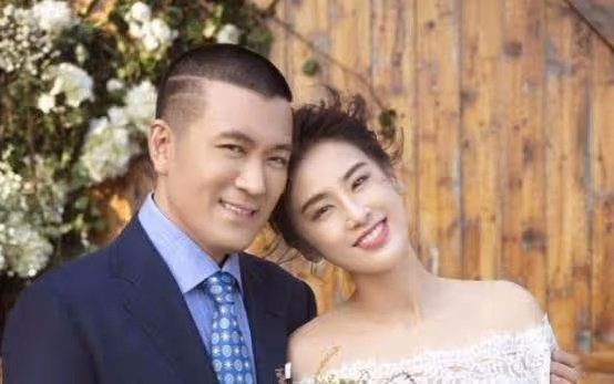 10位嫁入豪門的女星,各有各的結局,有的離婚有的被老公寵上天